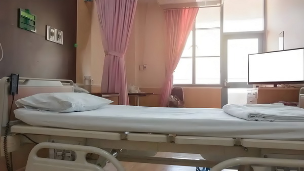 专访导演饶晓志：对《万里归途》满意和骄傲